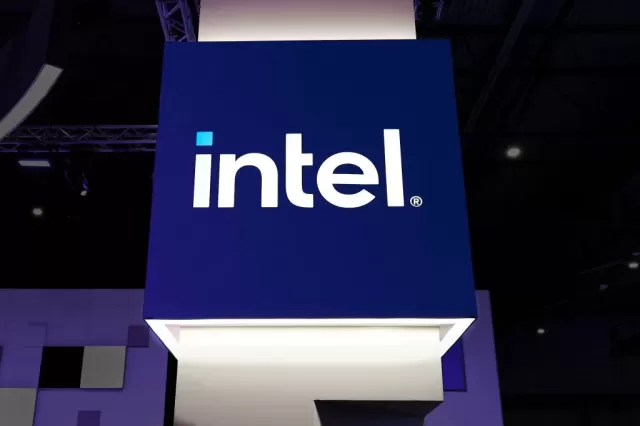 Intel Enters Handheld Gaming with New Chips